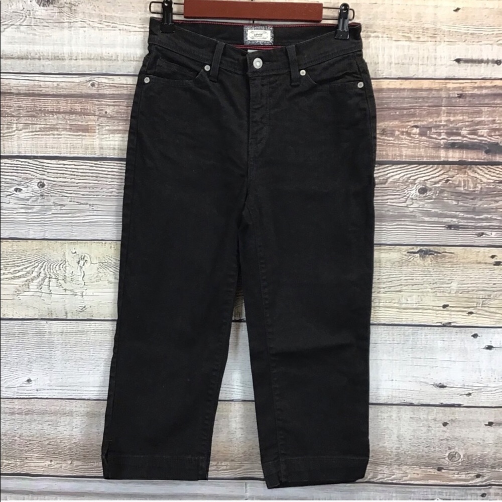 Levi's Perfectly slimming 512 capris